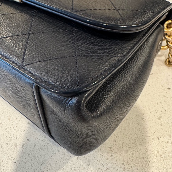 Chanel Quilted Small flap bag with mixed metal CC - Picture 6 of 7